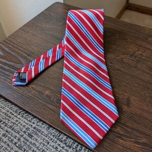 Brooks Brothers Red Blue Silk Men's Necktie Tie